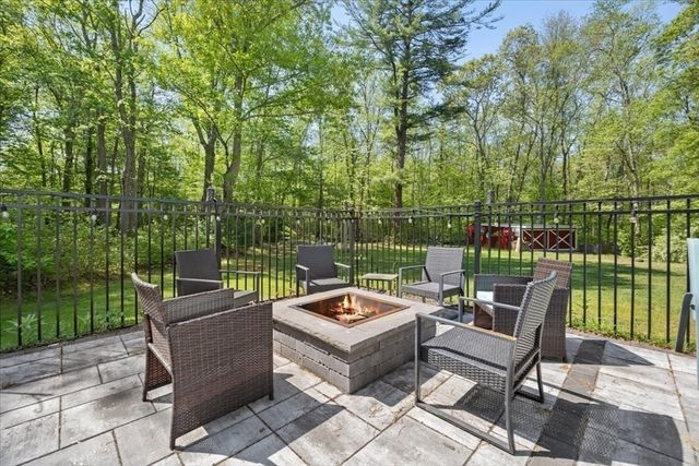 44 S Main St, Berkley, MA 02779