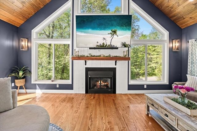 44 S Main St, Berkley, MA 02779