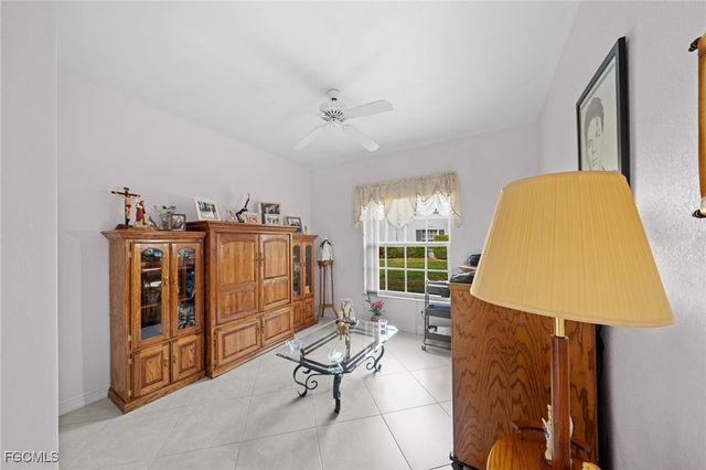 871 Tanbark DR 101, Naples, FL 34108