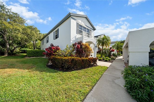 871 Tanbark DR 101, Naples, FL 34108