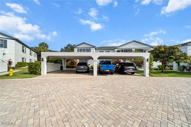 871 Tanbark DR 101, Naples, FL 34108