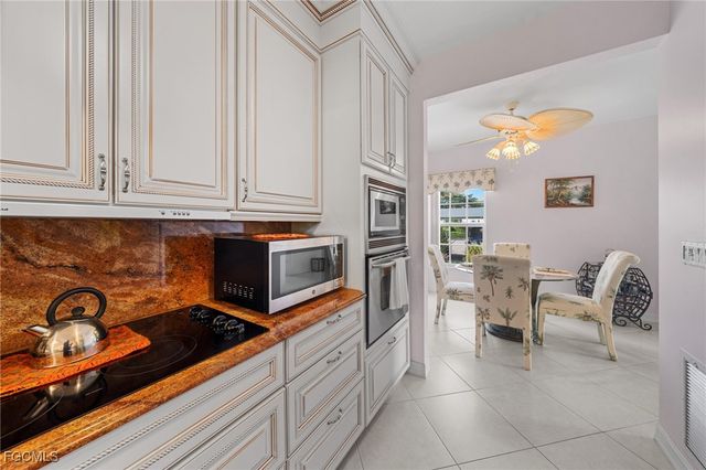 871 Tanbark DR 101, Naples, FL 34108