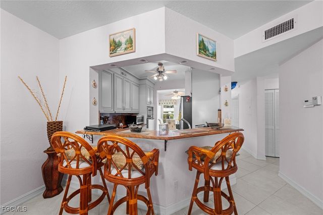 871 Tanbark DR 101, Naples, FL 34108