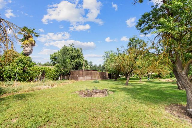9119 Georgia Ln, Modesto, CA 95357