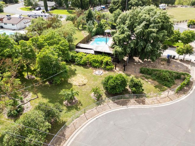 9119 Georgia Ln, Modesto, CA 95357