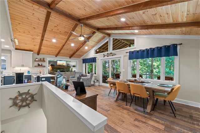 244 Lake View Court, Lavonia, GA 30553
