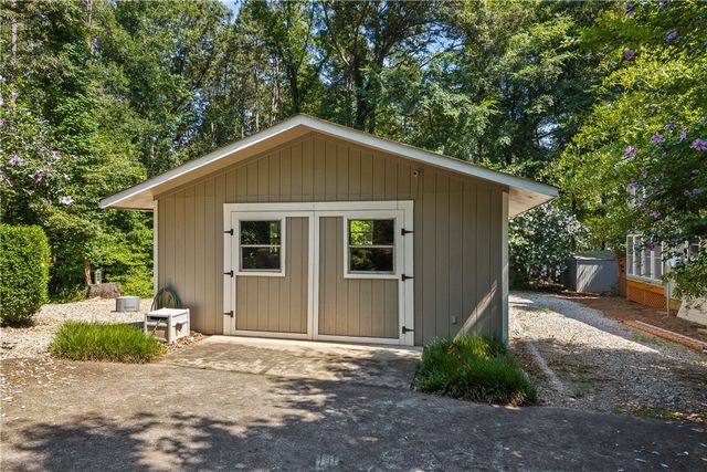 244 Lake View Court, Lavonia, GA 30553
