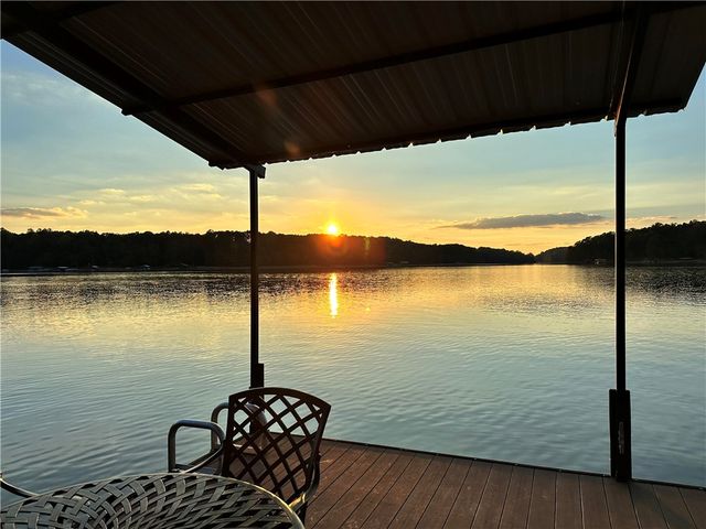 244 Lake View Court, Lavonia, GA 30553