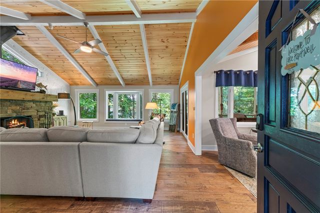 244 Lake View Court, Lavonia, GA 30553