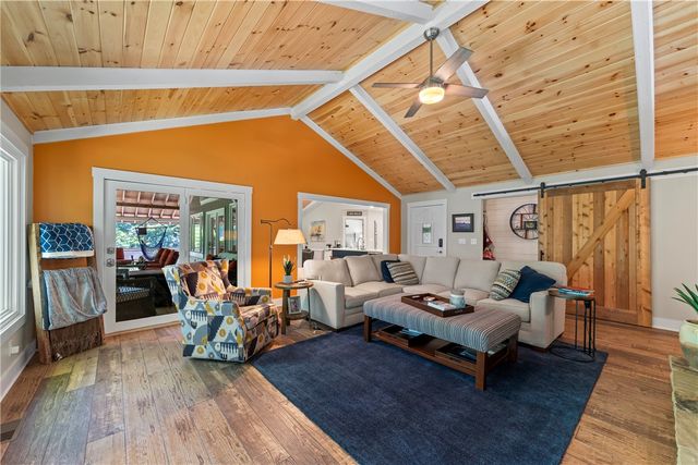 244 Lake View Court, Lavonia, GA 30553
