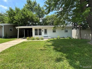 6023 Shillington Drive, St Louis, MO 63134