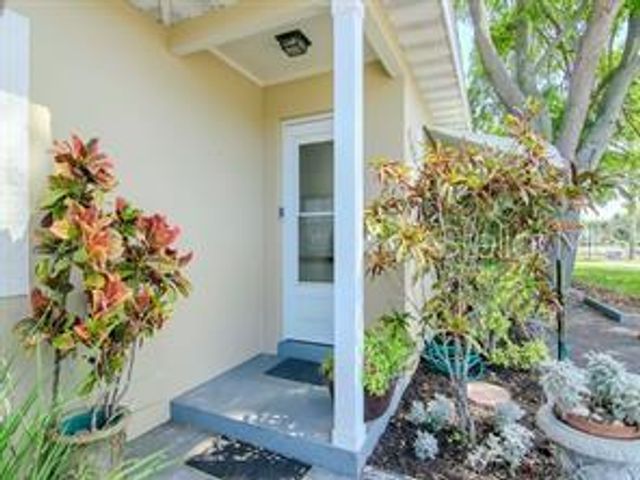 5617 GULFPORT BOULEVARD S, Gulfport, FL 33707
