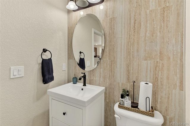 8886 Tappy Toorie Circle, Highlands Ranch, CO 80129