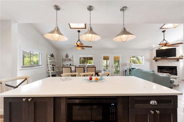 17601 1ST STREET E, Redington Shores, FL 33708