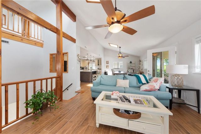 17601 1ST STREET E, Redington Shores, FL 33708
