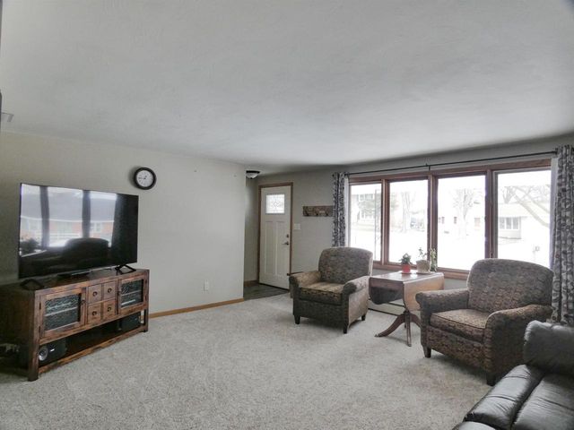 929 MARVELLE LANE, Green Bay, WI 54304