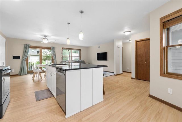 431 Thomas Court, Oregon, WI 53575