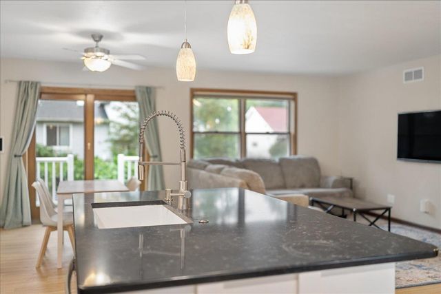 431 Thomas Court, Oregon, WI 53575