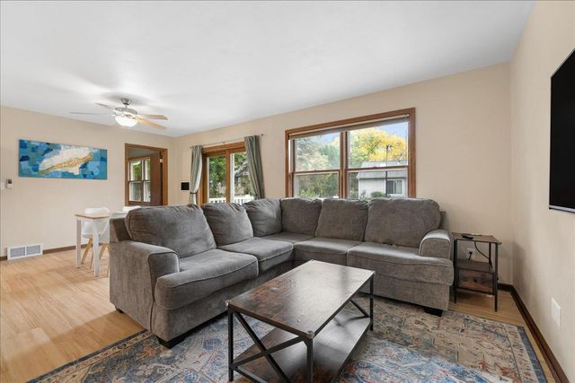 431 Thomas Court, Oregon, WI 53575