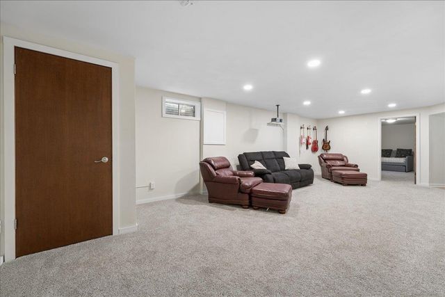 431 Thomas Court, Oregon, WI 53575