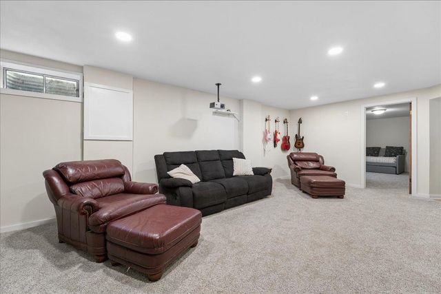 431 Thomas Court, Oregon, WI 53575