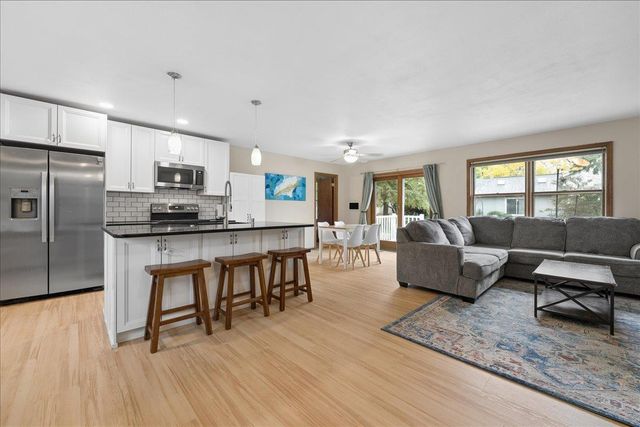 431 Thomas Court, Oregon, WI 53575