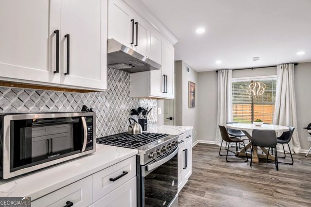 8008 Clearview Circle, Riverdale, GA 30296