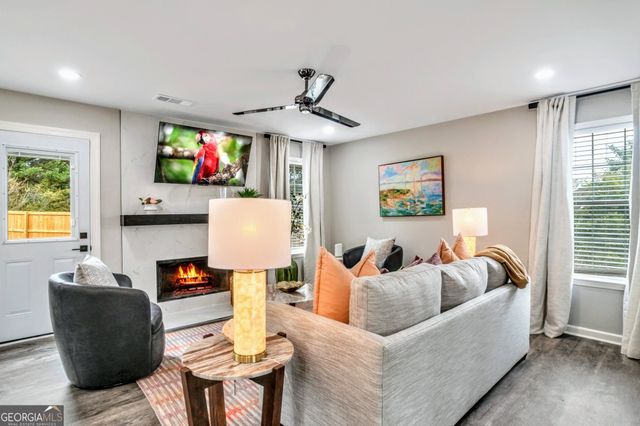 8008 Clearview Circle, Riverdale, GA 30296