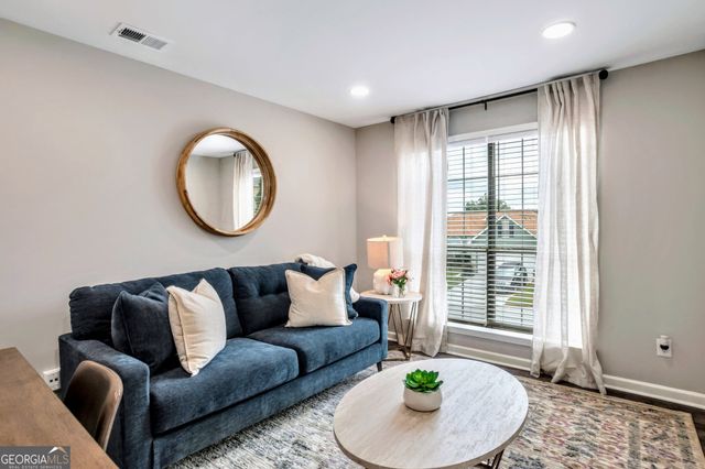 8008 Clearview Circle, Riverdale, GA 30296