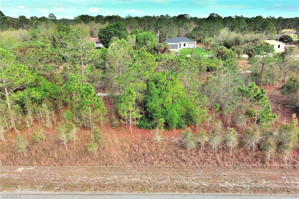 565 Summit AVE S, LEHIGH ACRES, FL 33974 — photo 2