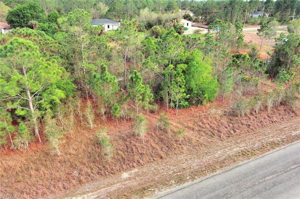 565 Summit AVE S, LEHIGH ACRES, FL 33974 — photo 4