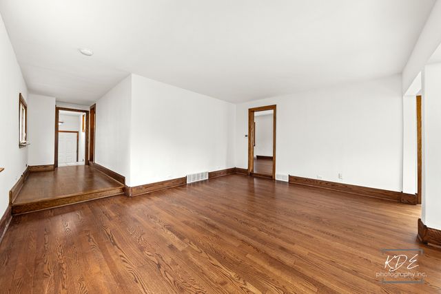 330 S Maple Street, Itasca, IL 60143