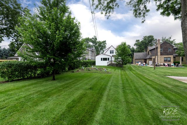 330 S Maple Street, Itasca, IL 60143
