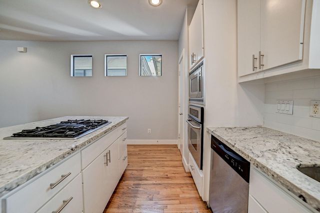 5838 Larkin Street, Houston, TX 77007