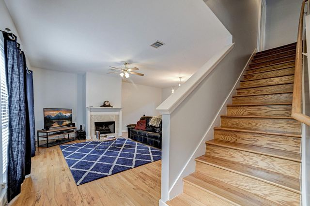 5838 Larkin Street, Houston, TX 77007