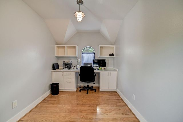 5838 Larkin Street, Houston, TX 77007