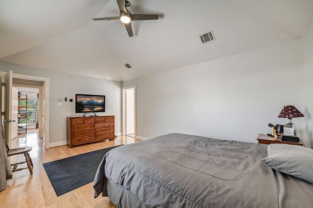 5838 Larkin Street, Houston, TX 77007