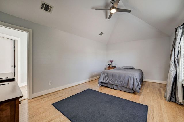 5838 Larkin Street, Houston, TX 77007
