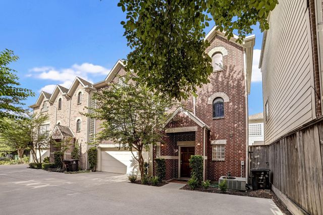 5838 Larkin Street, Houston, TX 77007