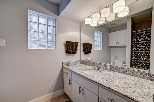 5838 Larkin Street, Houston, TX 77007