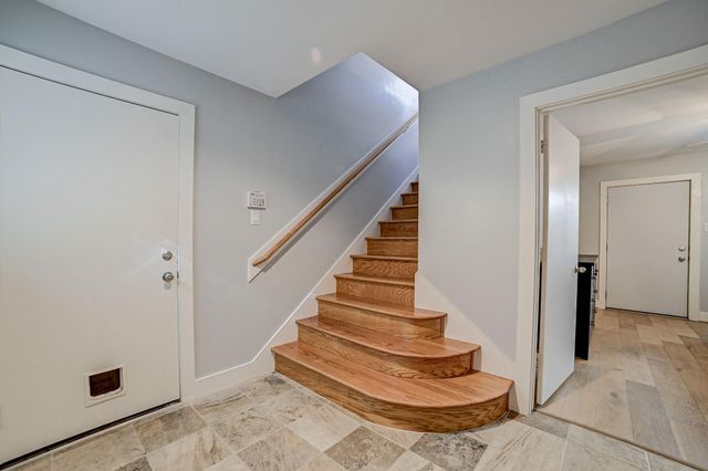 5838 Larkin Street, Houston, TX 77007