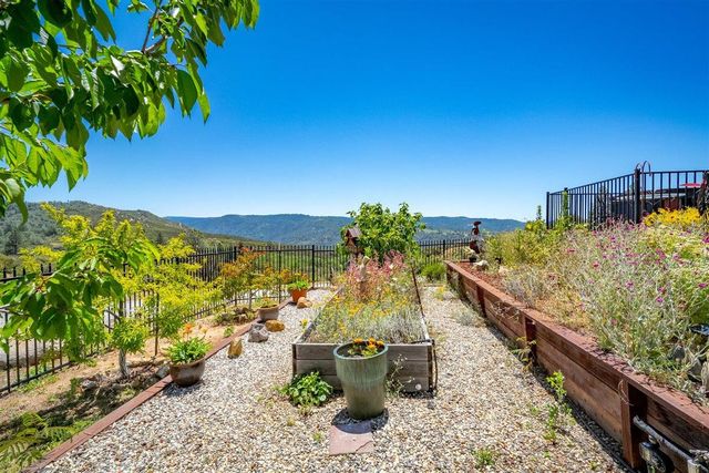 6920 Pano Ln, Somerset, CA 95684