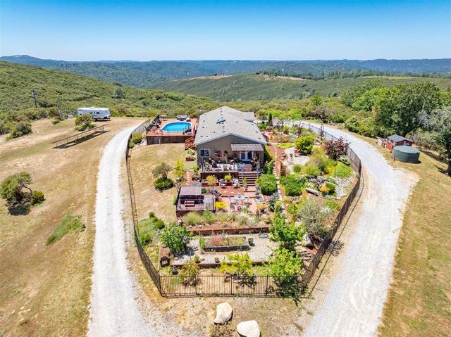6920 Pano Ln, Somerset, CA 95684