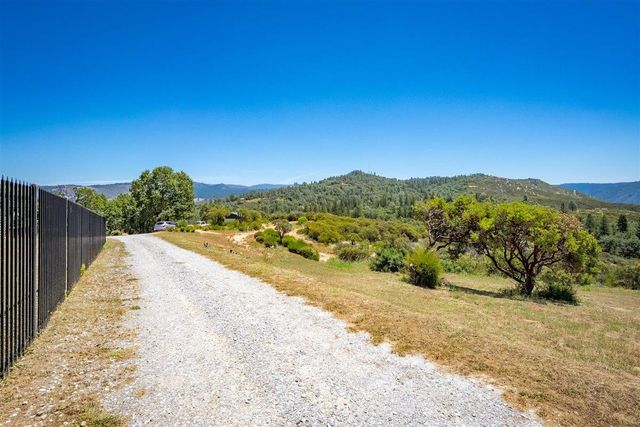6920 Pano Ln, Somerset, CA 95684
