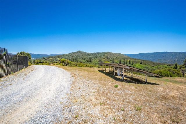 6920 Pano Ln, Somerset, CA 95684