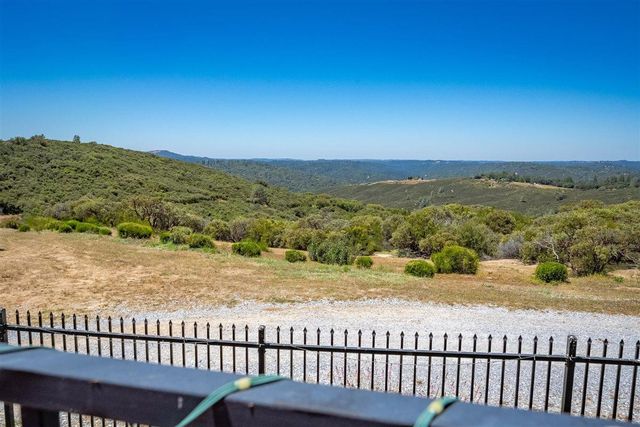 6920 Pano Ln, Somerset, CA 95684