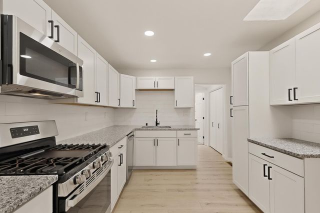 2205 Marie Place NW, Albuquerque, NM 87104