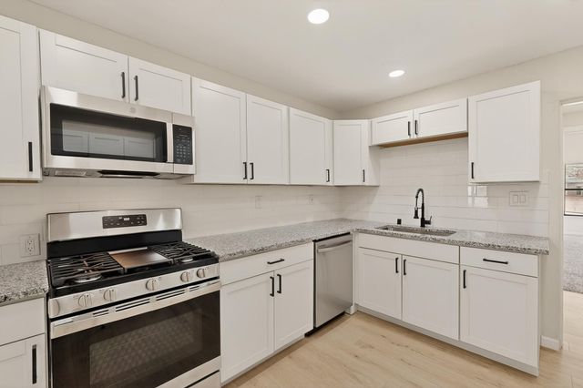 2205 Marie Place NW, Albuquerque, NM 87104