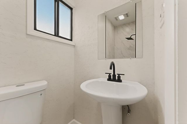 2205 Marie Place NW, Albuquerque, NM 87104