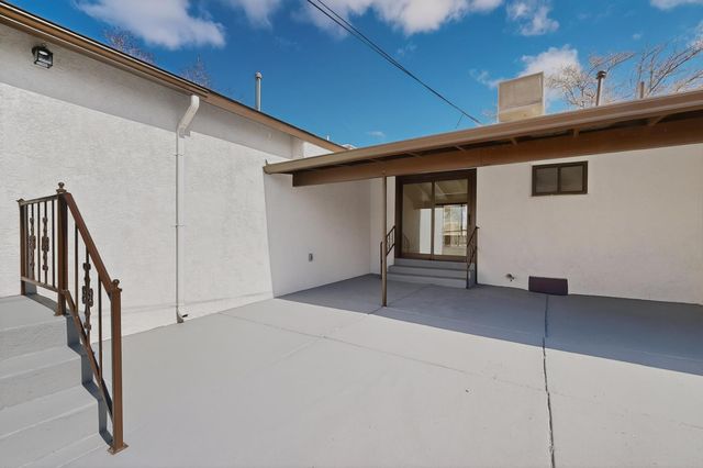 2205 Marie Place NW, Albuquerque, NM 87104